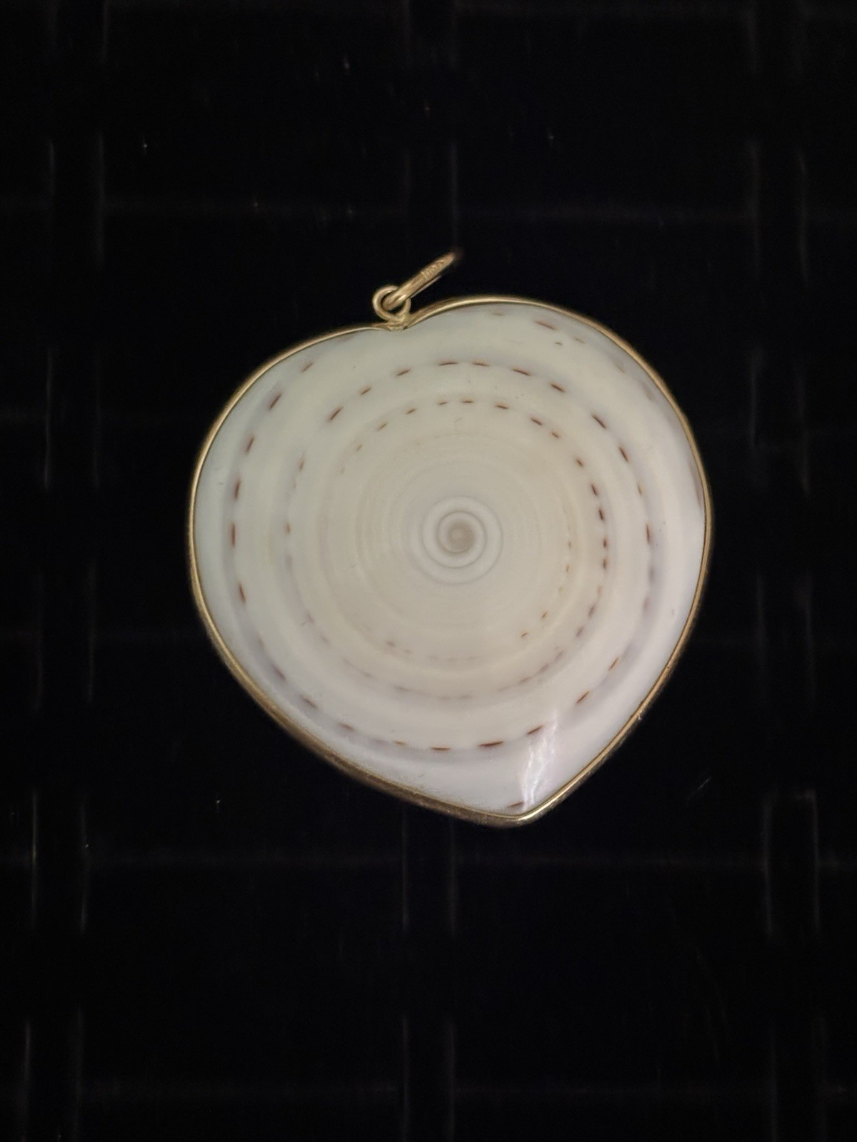 Uno a erre 18k gold Wrapped 70’s Vintage heart shell pendant 14k Chain Unoaerre