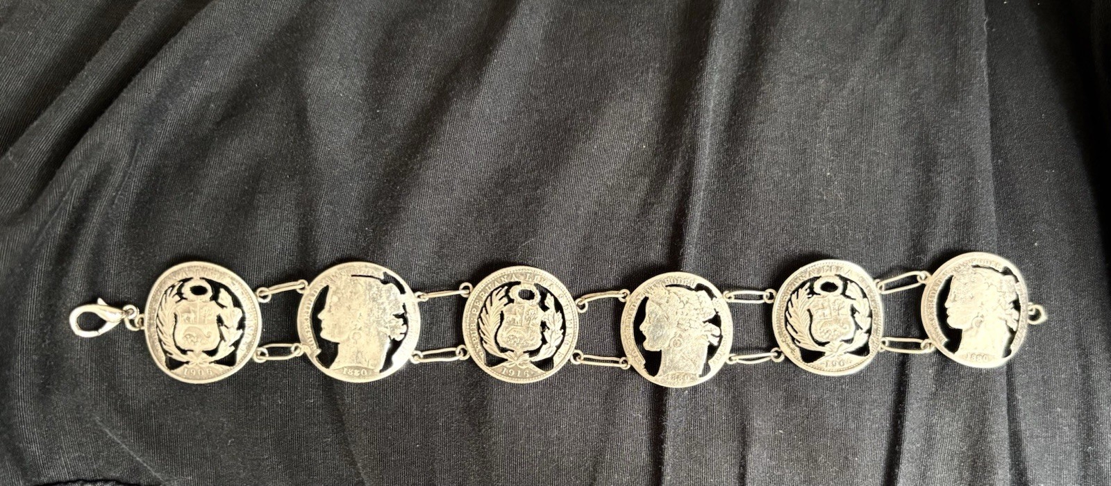 Silver Coins Bracelet 1880 1906 1916 Peruvian 1/5 De Sol Una Pesetas Cut Out 90%