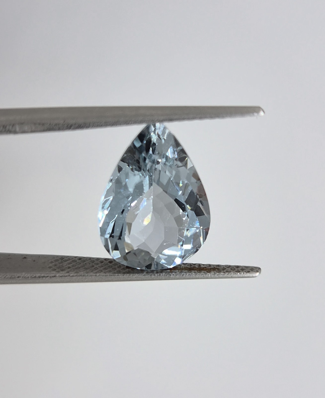 ​5.05 Carat Eye Clean Mint Blue Aquamarine Pear Cut Faceted Loose Gemstone