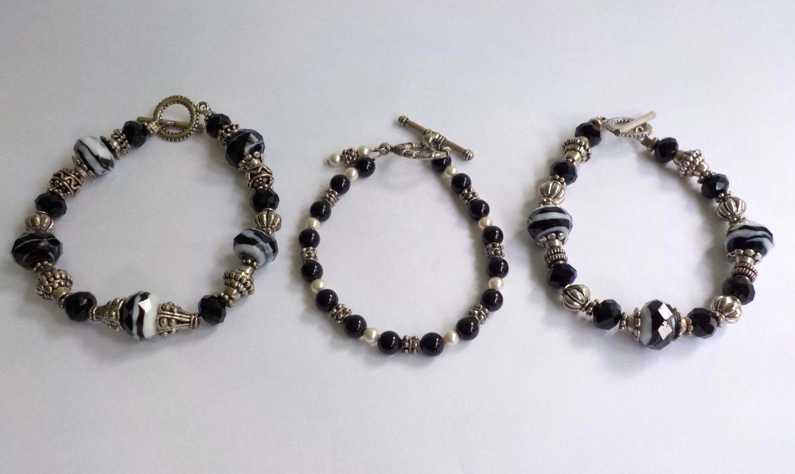 Black White Swirl Bead Bracelet Mix Lot 3 Metal Plastic Glass Faceted Toggle