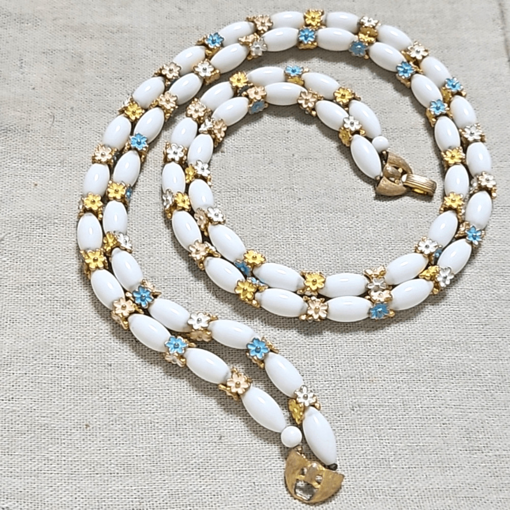 Vintage Crown Trifari Alfred Philippe Pastel Bouquet Milk Glass Necklace
