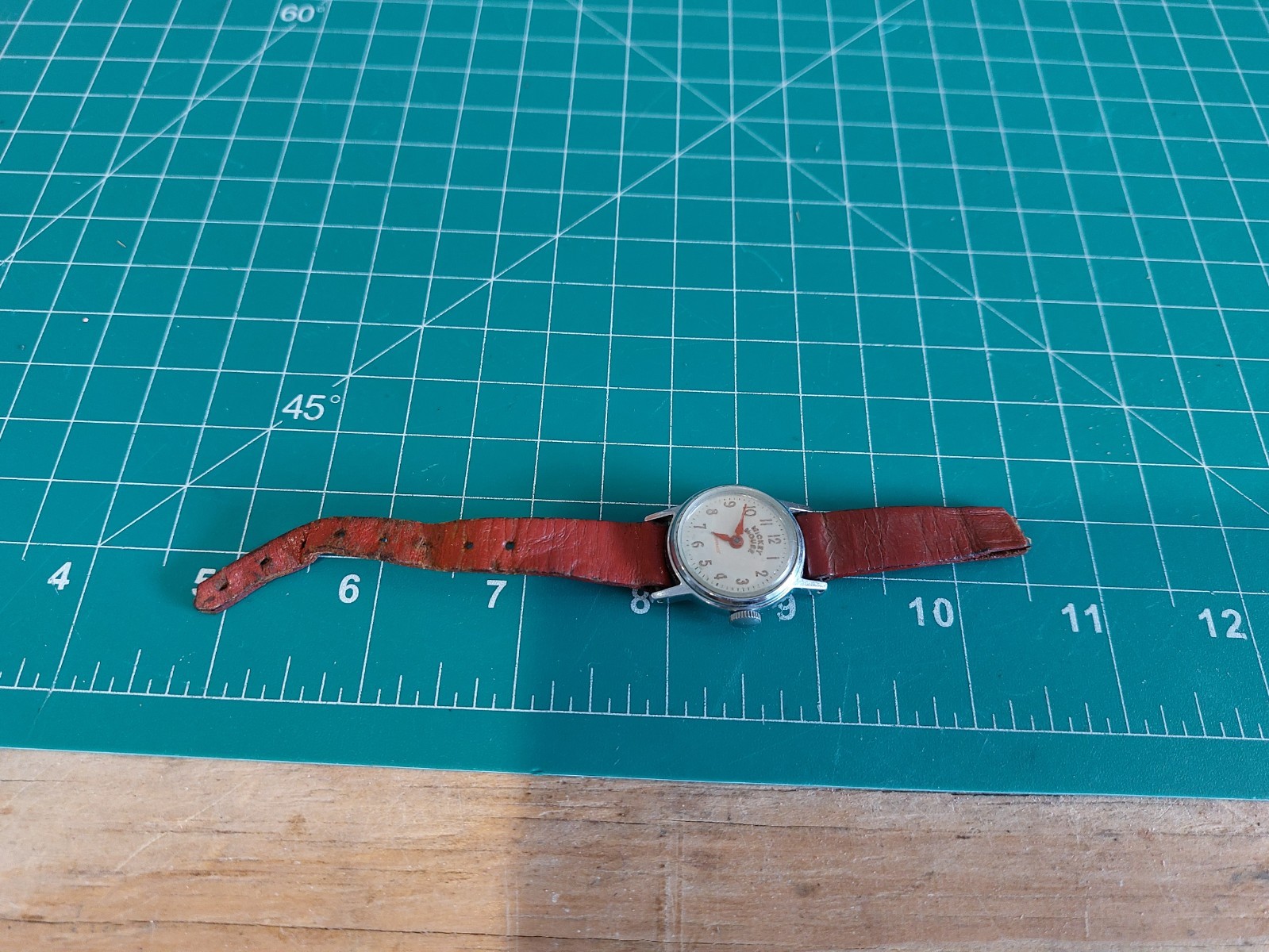 Vtg Ingersoll Mickey Mouse Mechanical Wind 1960s Works Poor Shape Damaged
