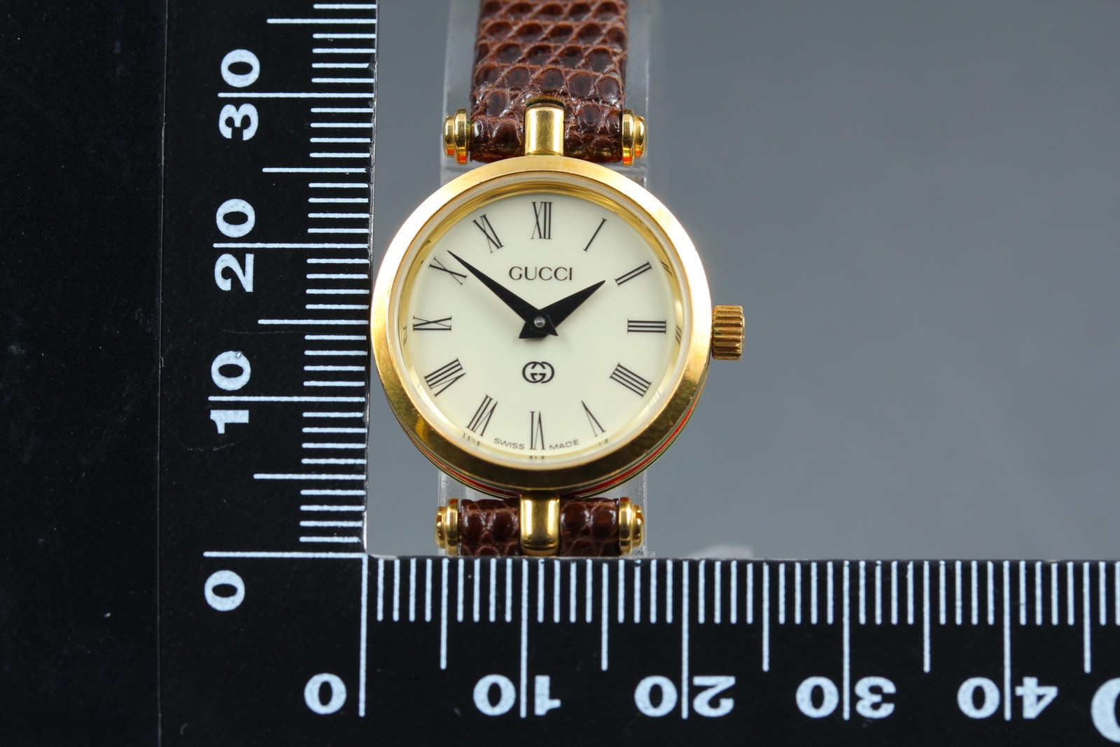 [NEAR MINT] Gucci 2000L Sherry Line Vintage Gold Quartz Ivory Dial Women’s Watch