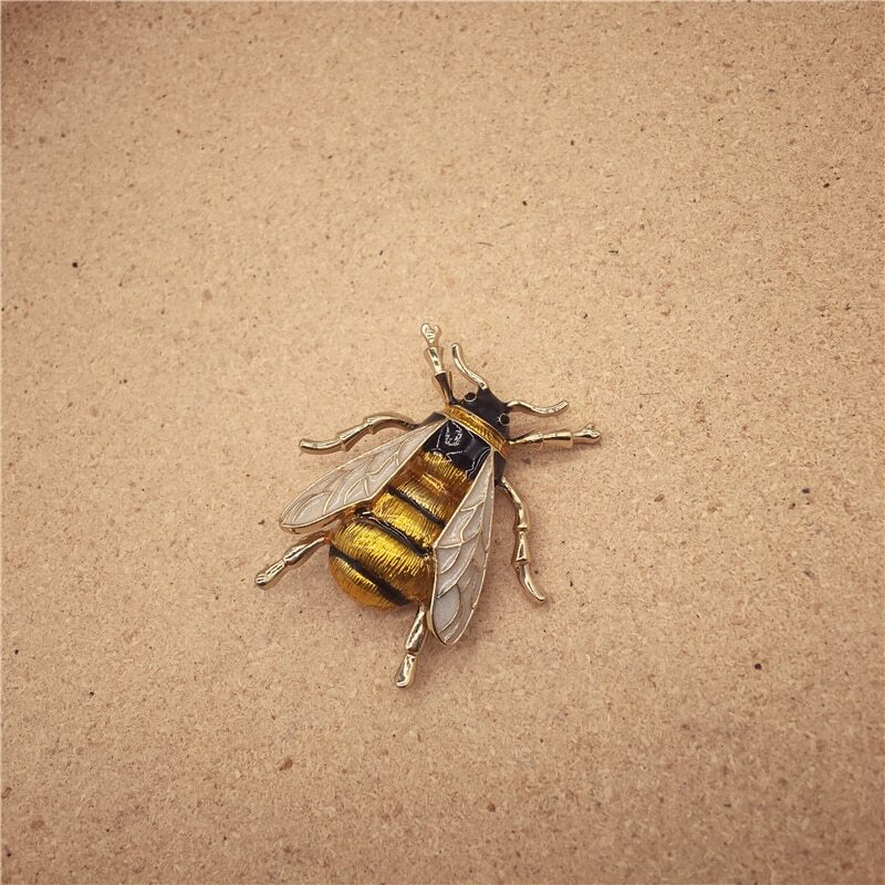 Retro Insect Brooch Forest literary Fresh Pins Woman Accessories Brooches