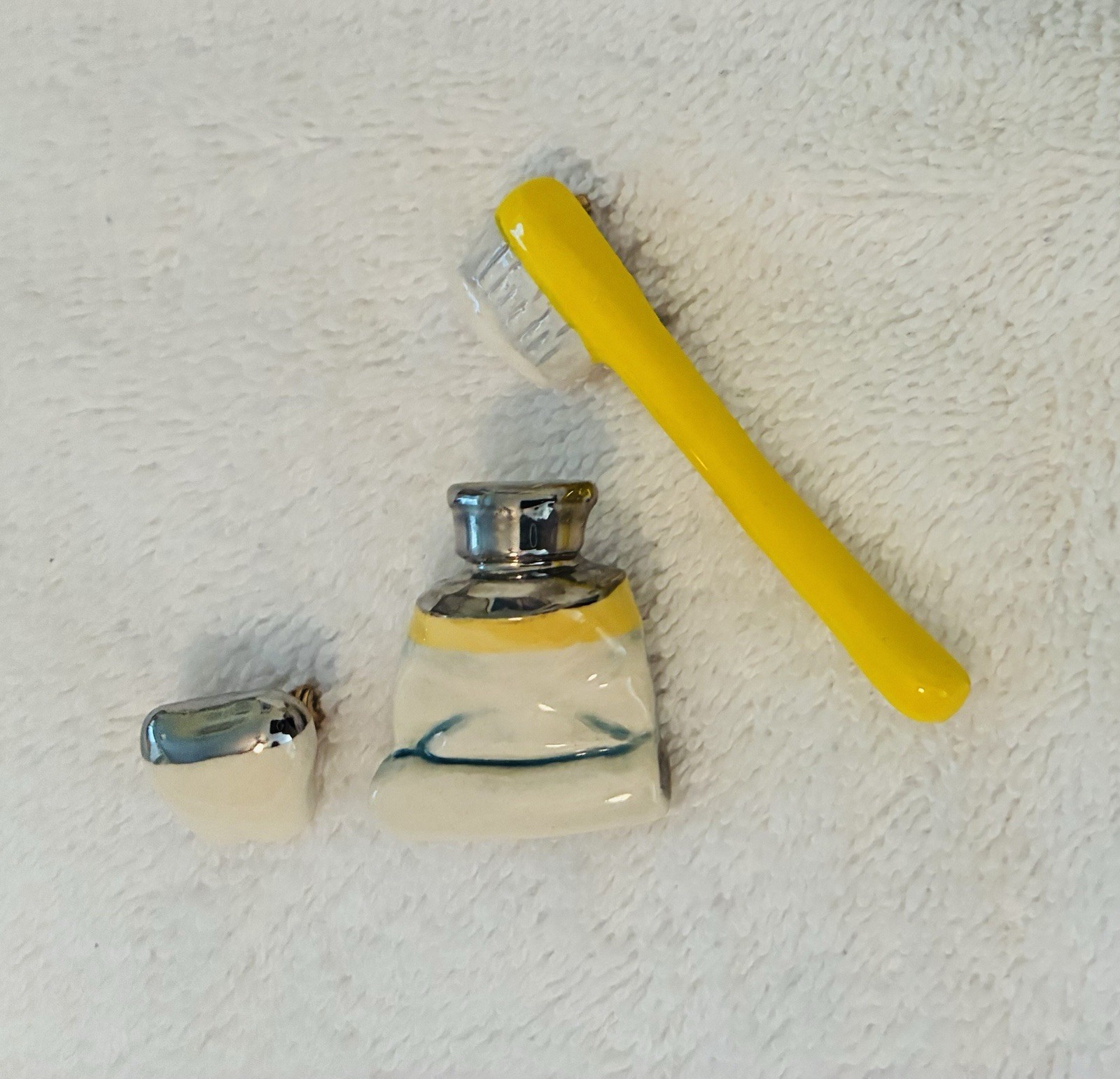 1970’s Lapel Pin Set Of Toothbrush, Tooth And Toothpaste