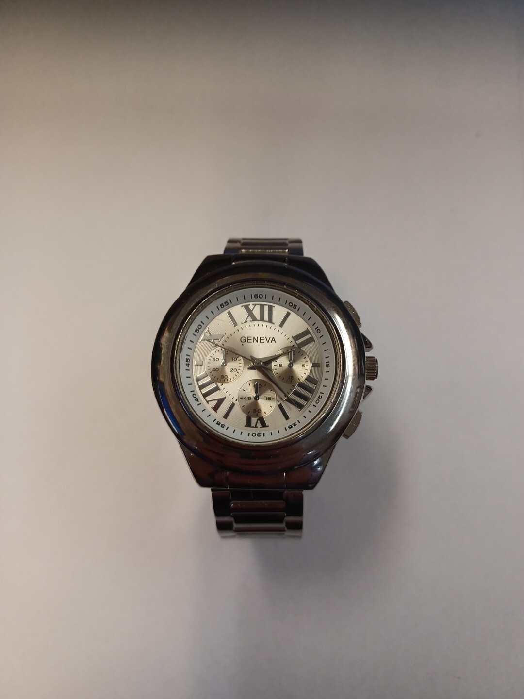 Geneva Womens Cuff Watch. # 15219, Used/working.
