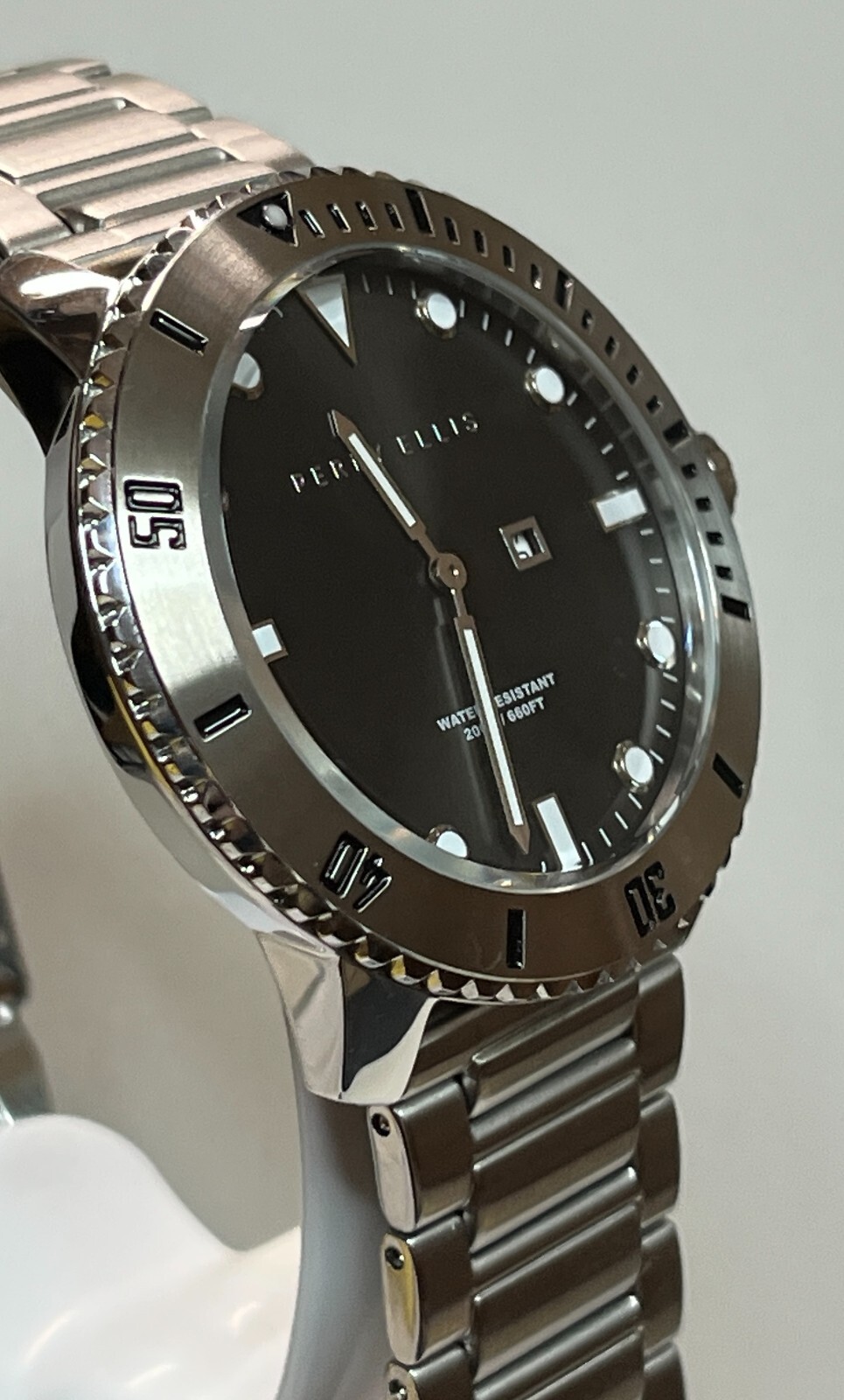 Perry Ellis Watch 02001-02 Deep Diver Quartz 46 mm Case Men’s Silver 20ATM 200m.