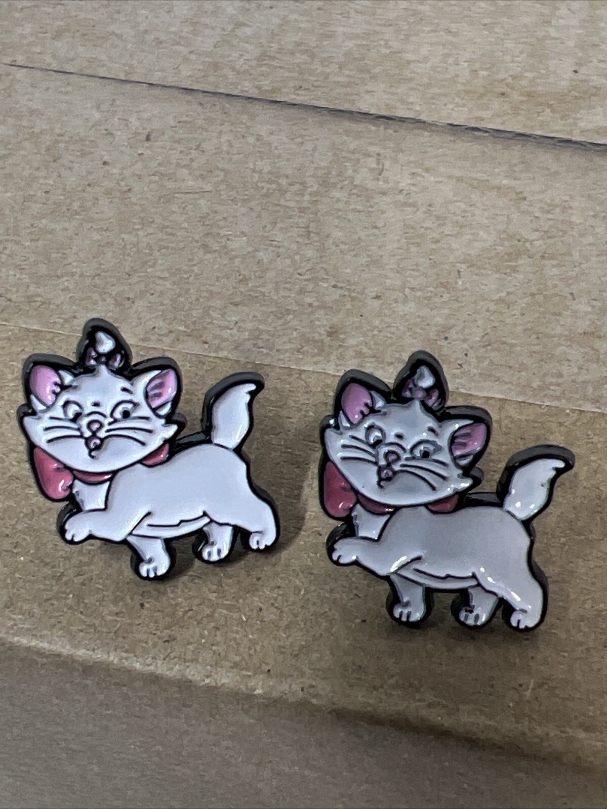 Aristocats Marie White Kitten w/ Pink Bow Enamel Stud Earrings Disney New