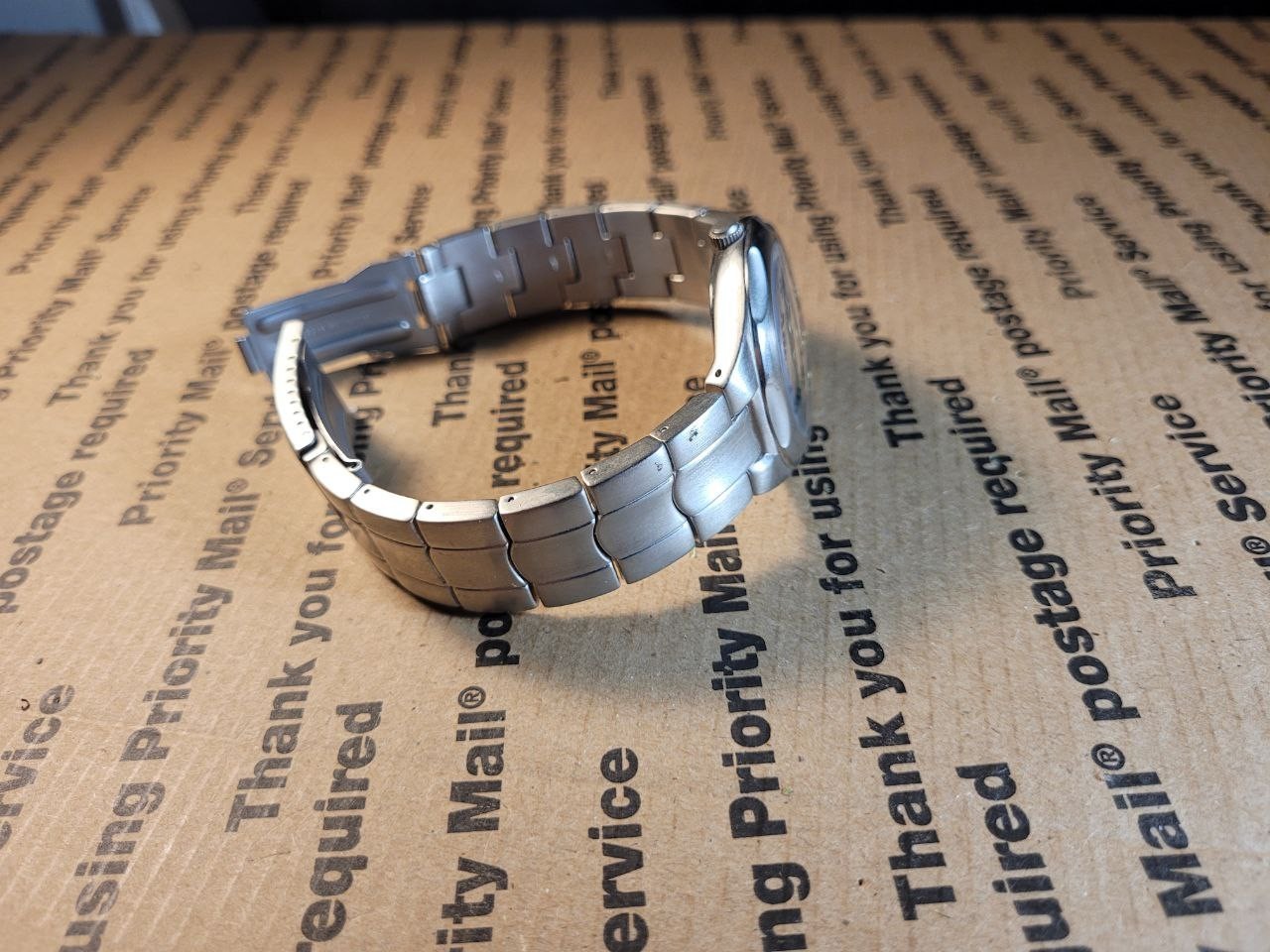 LORUS Mens Watch Steel Case Blue Dial Silver Tone Quartz 30m WR LR0367