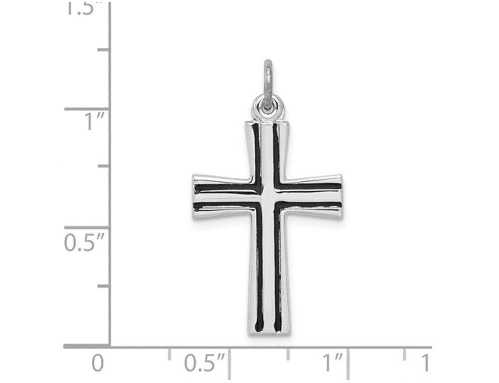 Enameled Pendant in Sterling Silver with Chain
