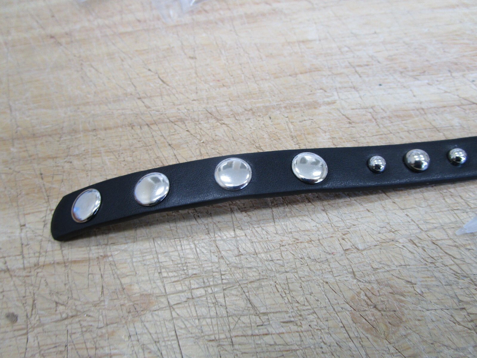 Hot Topic Spiked neck Choker 6 Spikes & 3 CROSSES 16″ Rock Gothic Punk Vintage