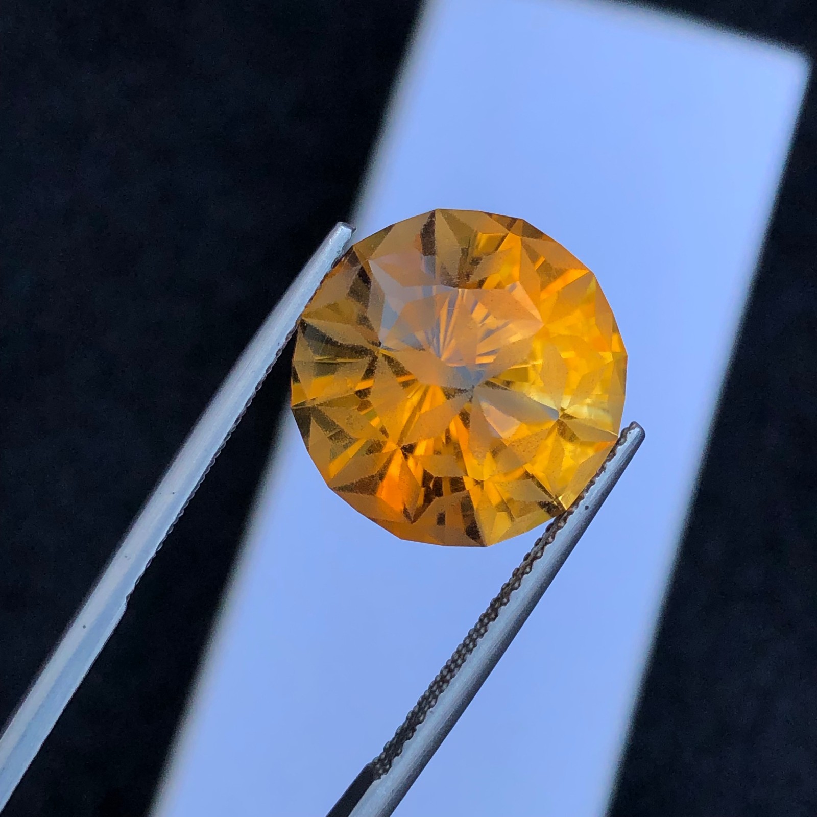 10.65 Ct Top Quality Mandarin Citrine Seed of Flower Shape A+++ Gemstone