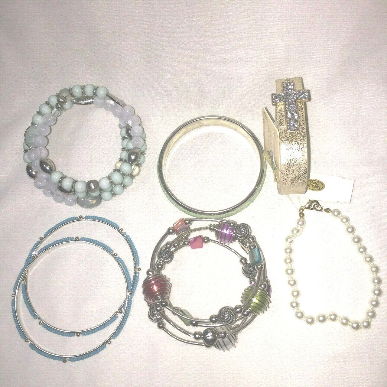 Bracelets Bangles LOT of 7 pieces costume fashion jewelry multi-colored beading