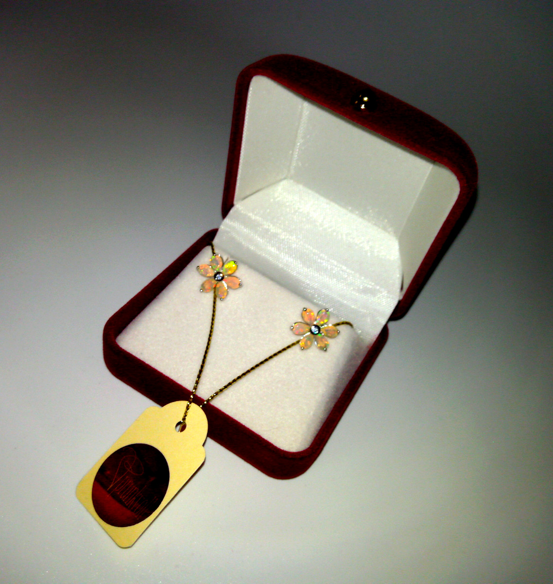 🔥🔥🔥Timeless Beautiful Rainbow FIRE OPAL Flower Silver & Gold Stud Earrings