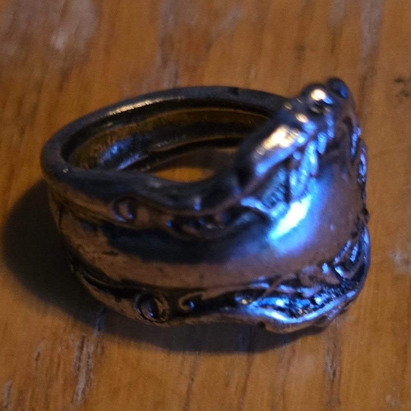 Silver Tone Spoon Ring Metal Band Ring Size 7 No Stone 0 Gemstones