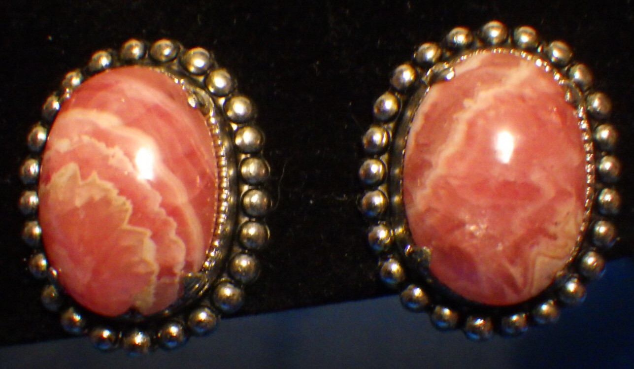 vintage vivid old Rhodochrosite sterling silver screw back earrings maker JJJ co