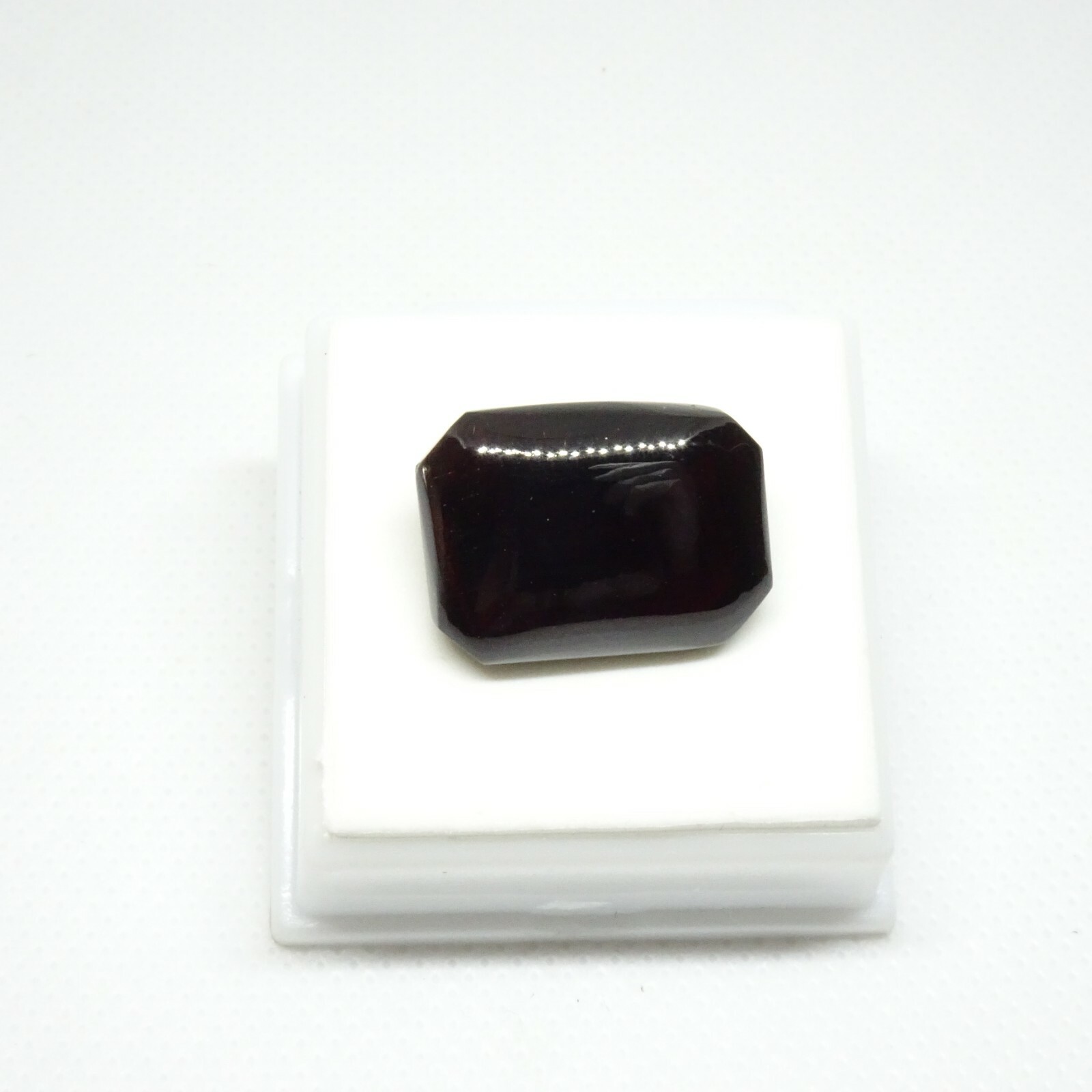 Garnet Cushion 27.0ct – Buff Top – 20x15mm – Garnet Loose Gemstone