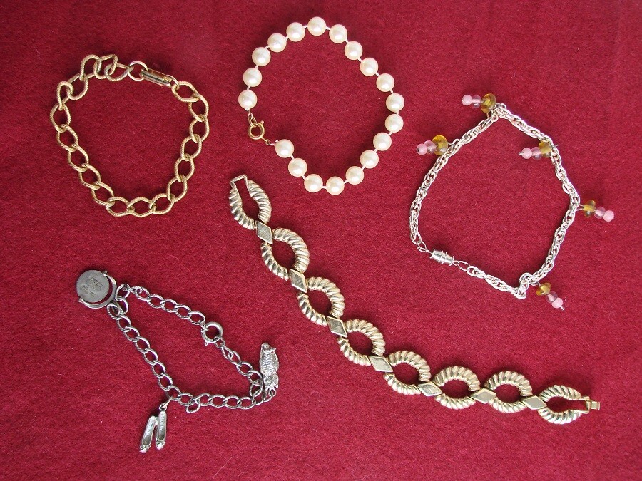 Five (5) Diff Gold Tone Faux Pearl Charm Bracelets Lot