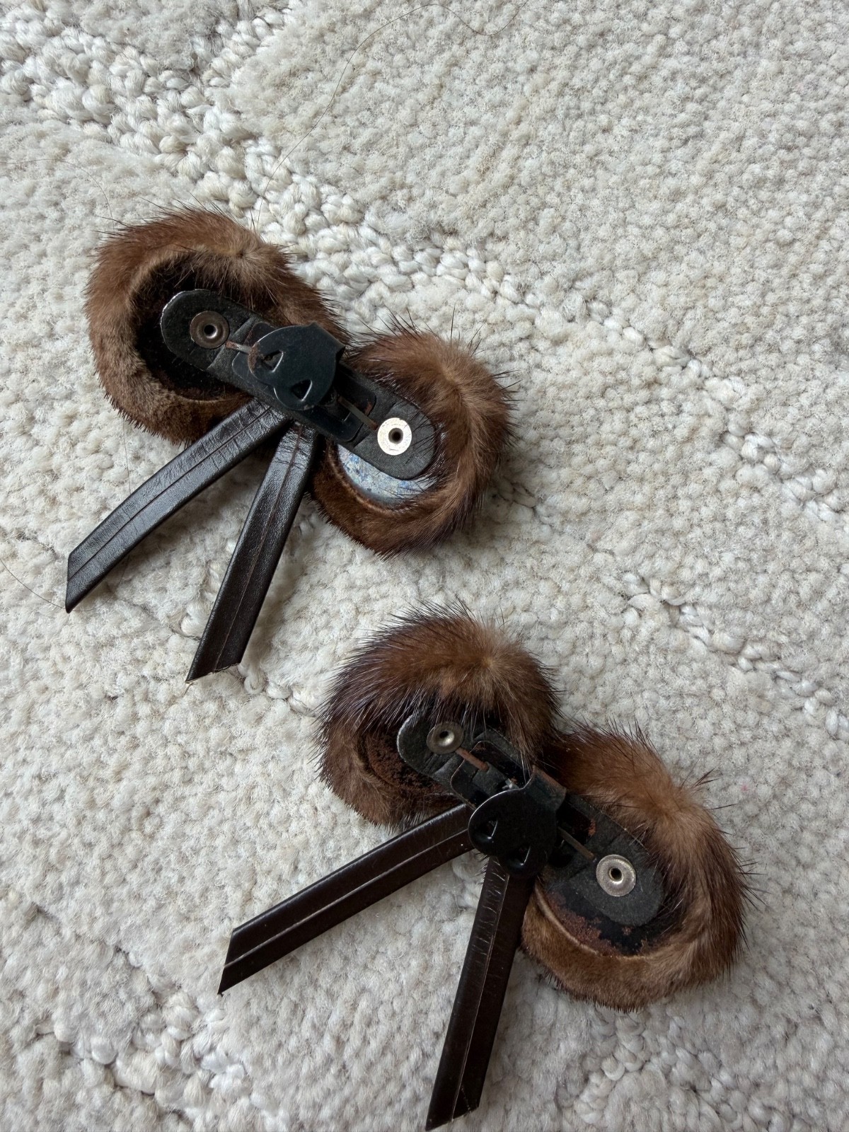Vtg Mink Shoe Clips Bows Pom Pom 50s Leather Accessories Hollywood Chic