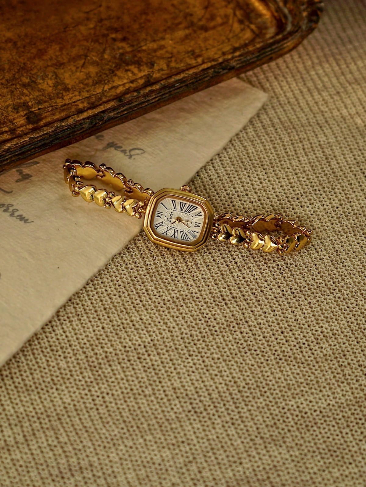 Gold French Vintage Style Unique Heart Band Dainty Women’s Wrist Watch