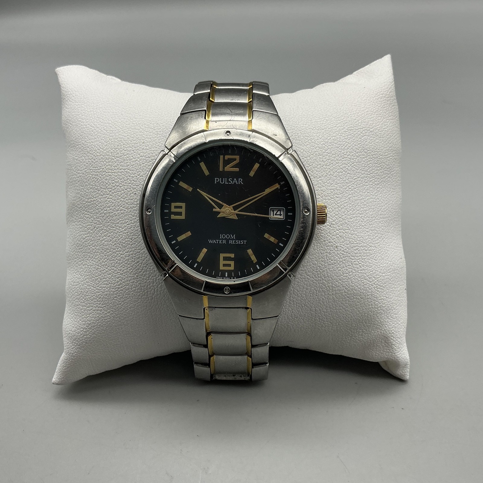 Pulsar Mens Watch 38mm Black Silver Gold Two Tone VX42-X051 New Battery 7.25″