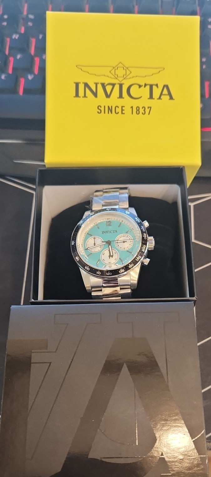 Invicta Speedway Men’s Quartz Watch Model 50404 (Tiffany Blue, 39mm SS MSRP$695)