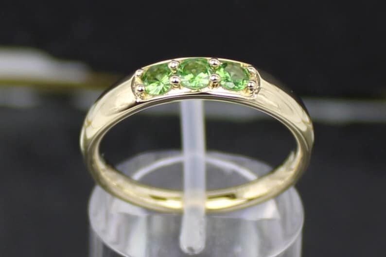 Tsavorite Gold Ring in 375 Yellow Gold, 9 Carat, Tsavo, Kenya