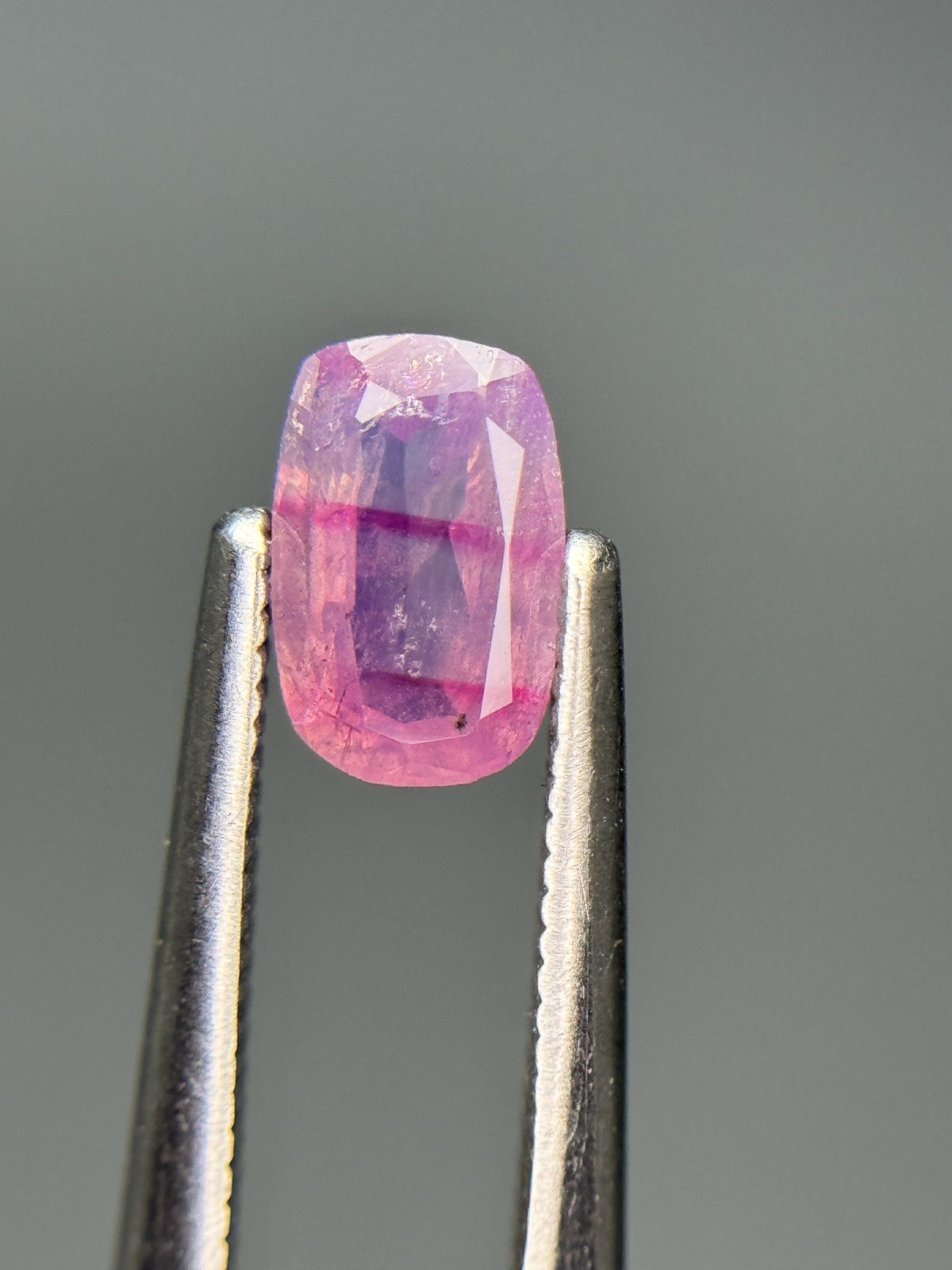 Color Zoning Natural Purplish Pink Kashmir* sapphire Unheated Oval (UK SELLER)