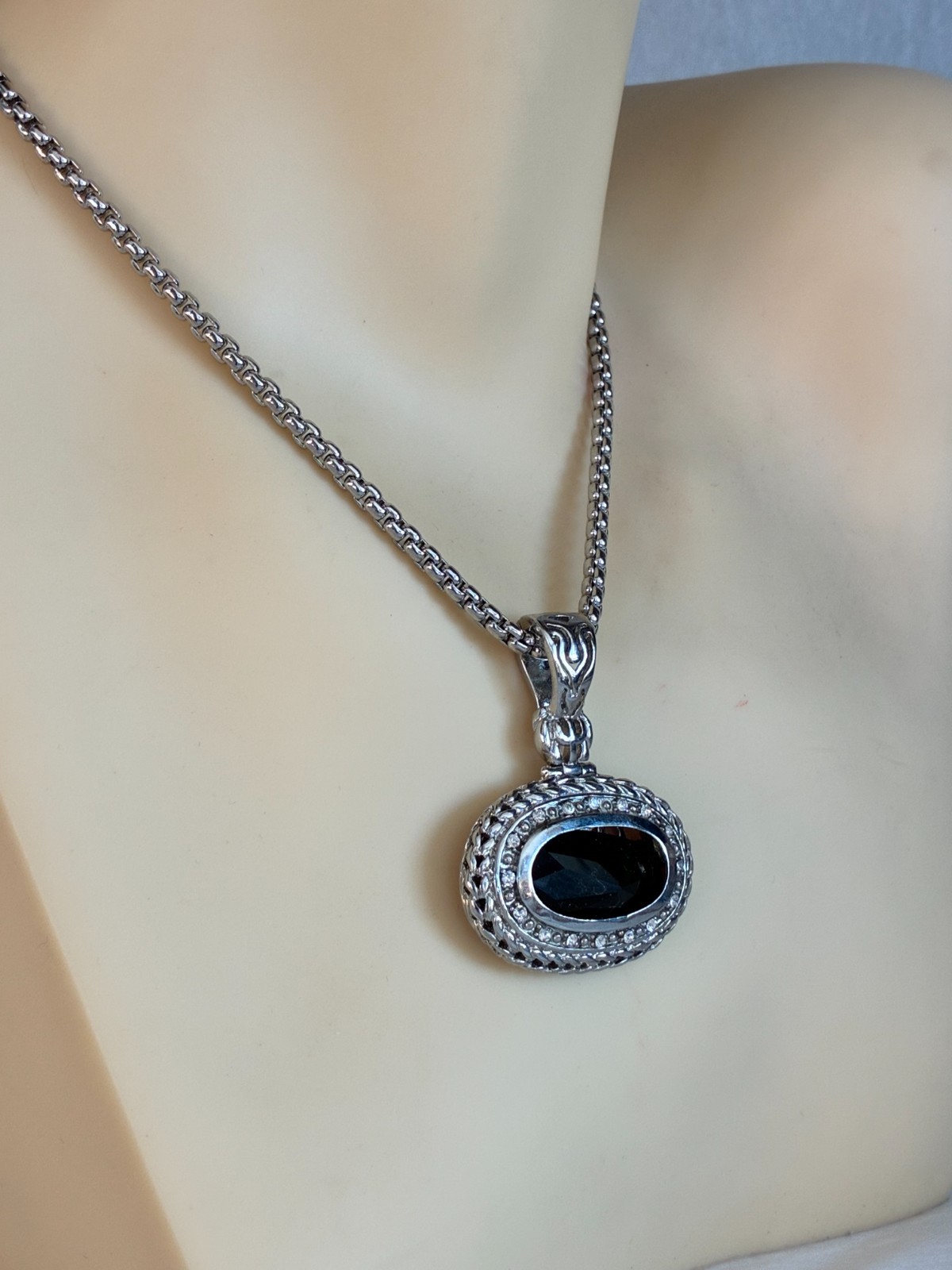 Jewelry Concepts Silver-Tone Interchangeable Jewels Pendant Necklace (3) Stones