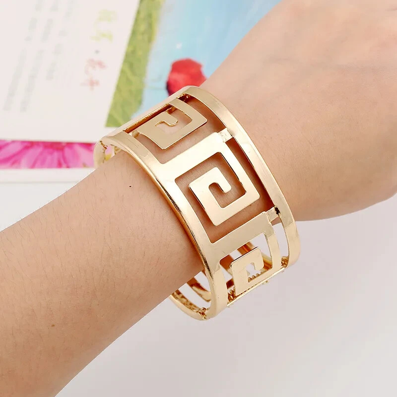 NEW Women’s Fashion Cuff Bracelet Bangle jewelry Greek Key 18K yellow GP