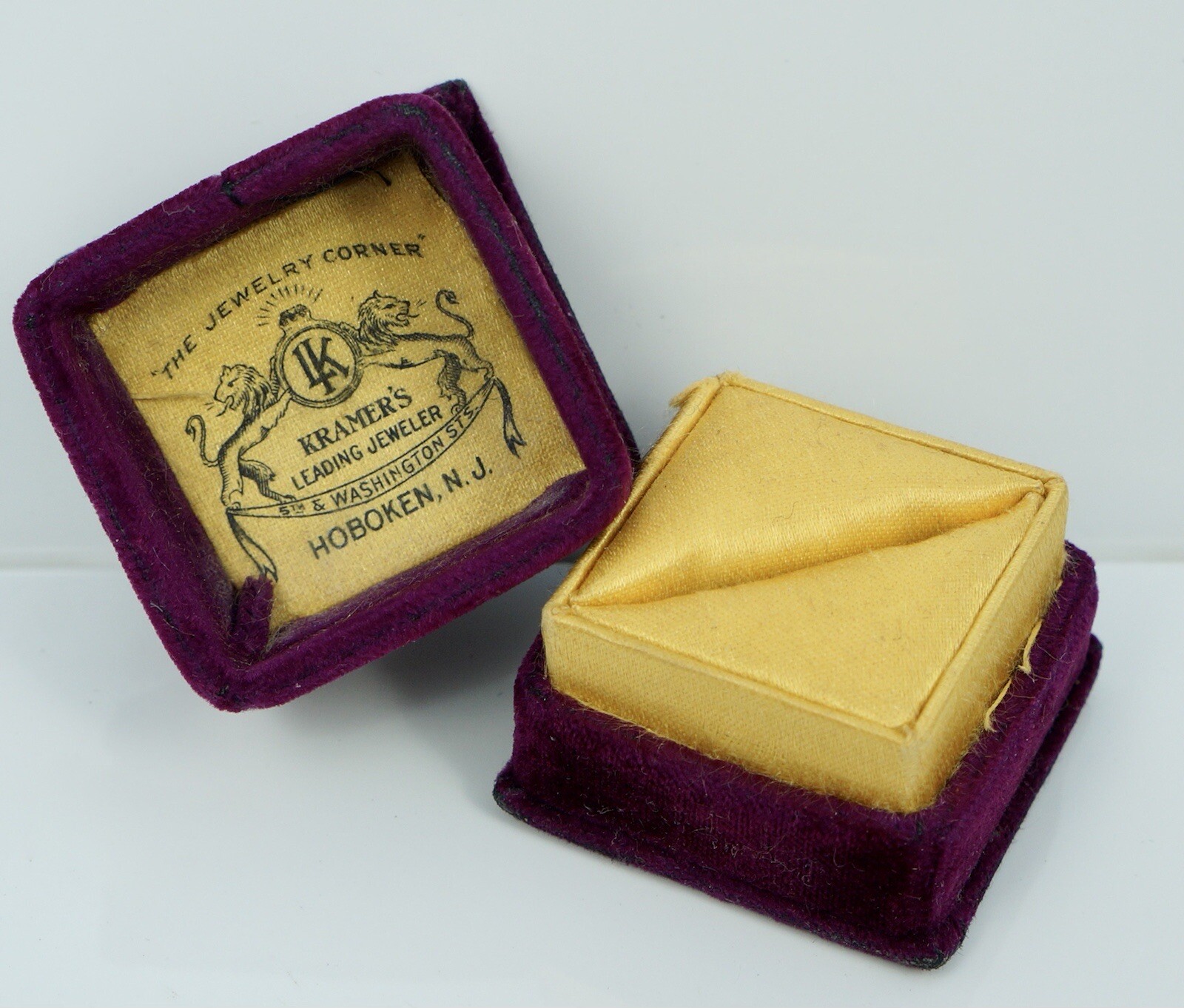 Antique Kramer Jewelers Hoboken NJ Purple Velvet Ring Box Display Deco Vintage