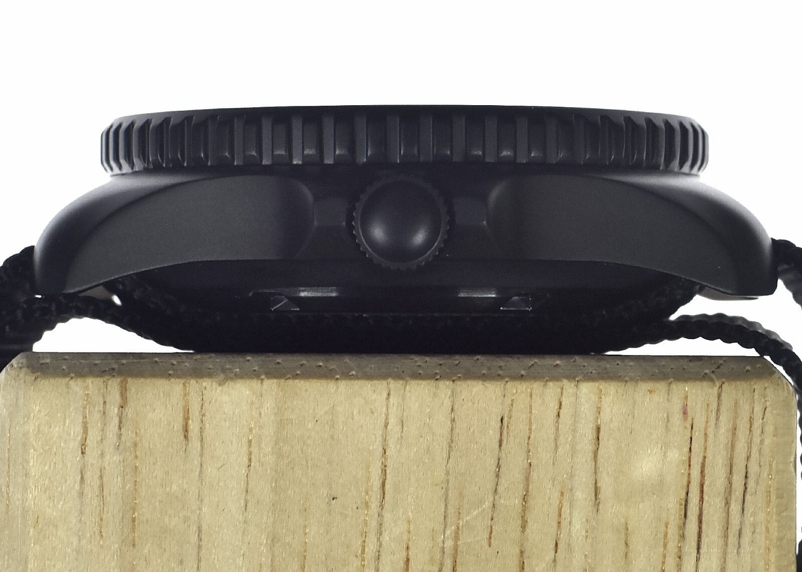 MWC Military Divers Watch with 10 Year Battery Life – NSN No: 6645-99-969-5589
