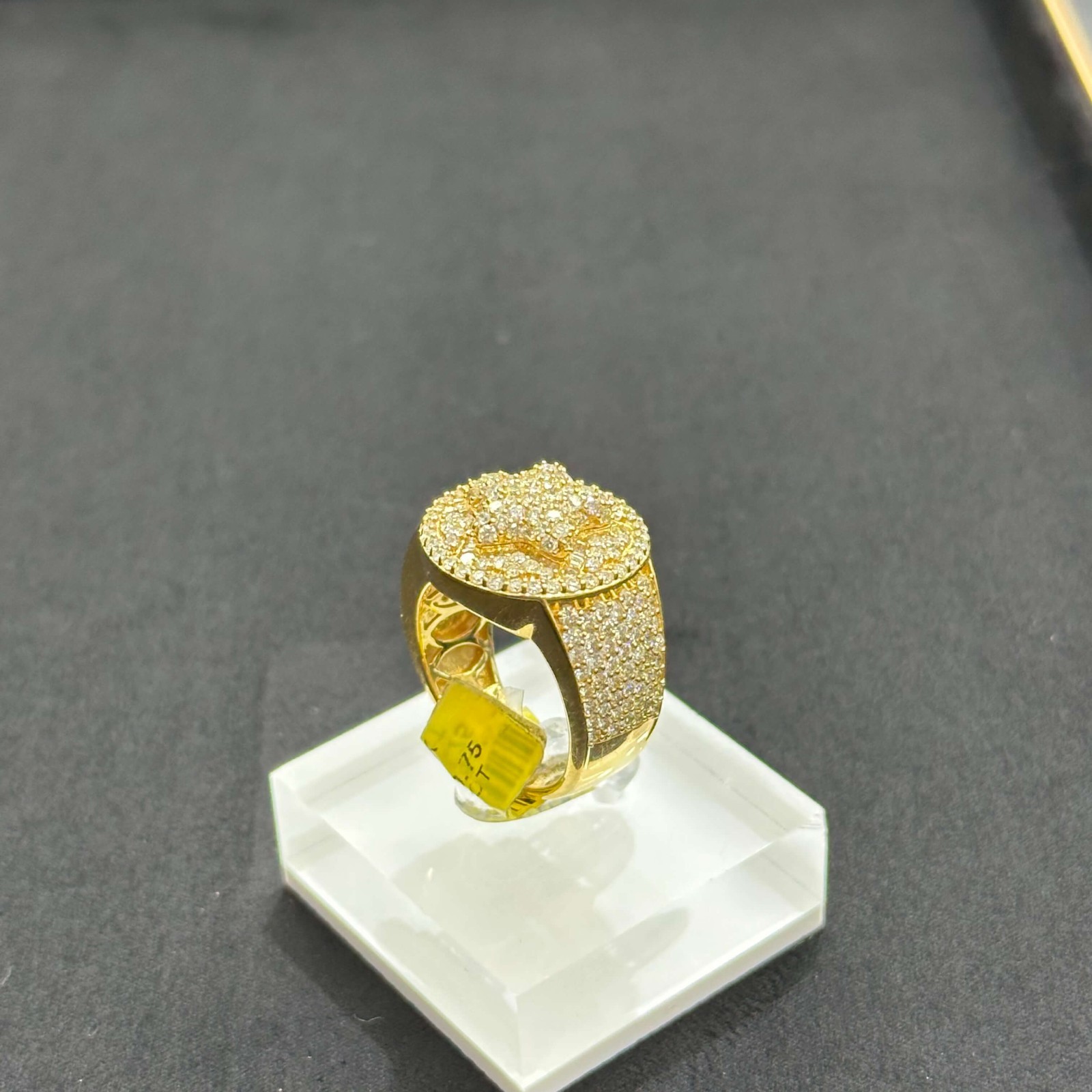 Star Shape Ring with Natural Diamond 3.71 ctw and 10k Yellow Gold