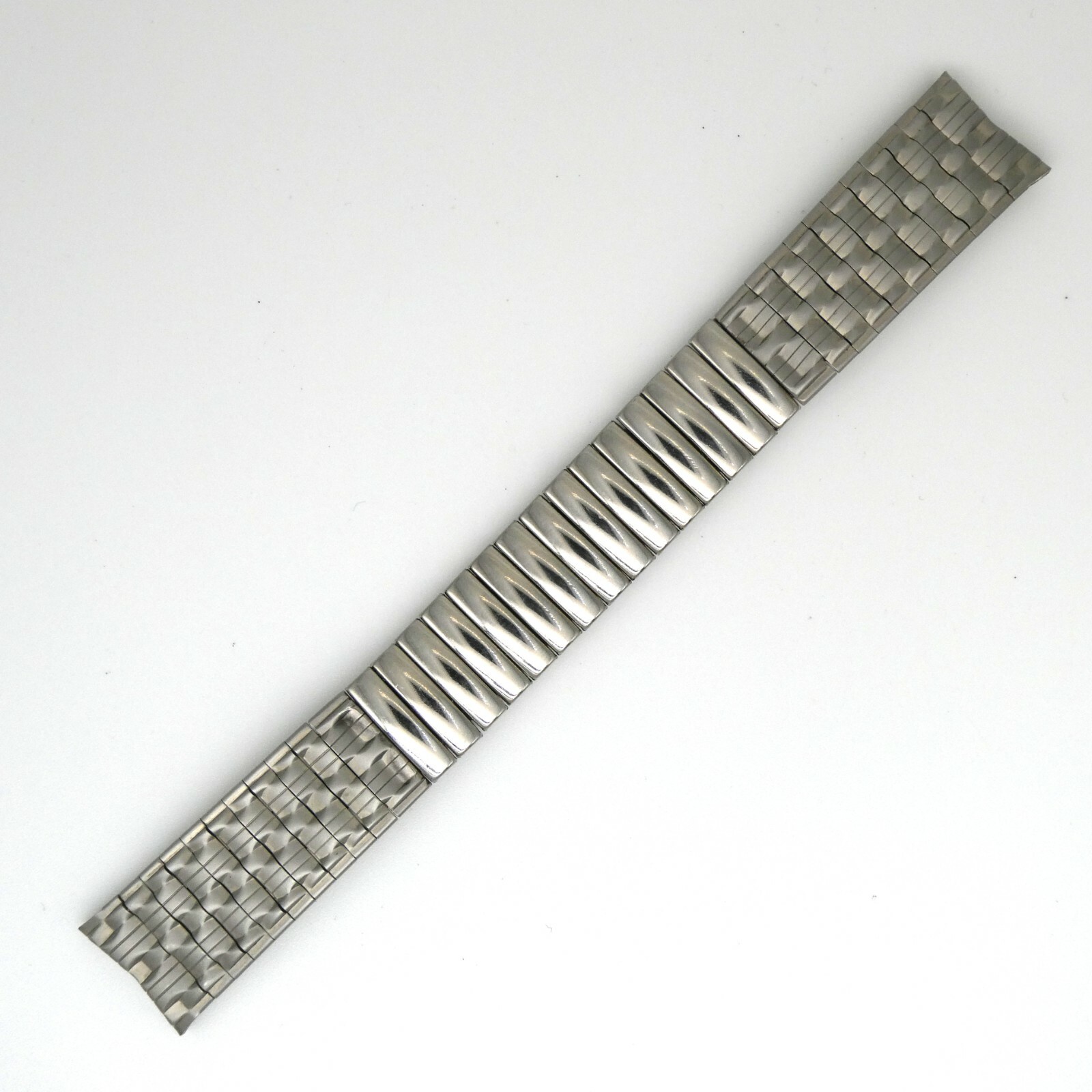 Vintage Harline 17.4 mm stainless steel wristwatch bracelet w/center expansion