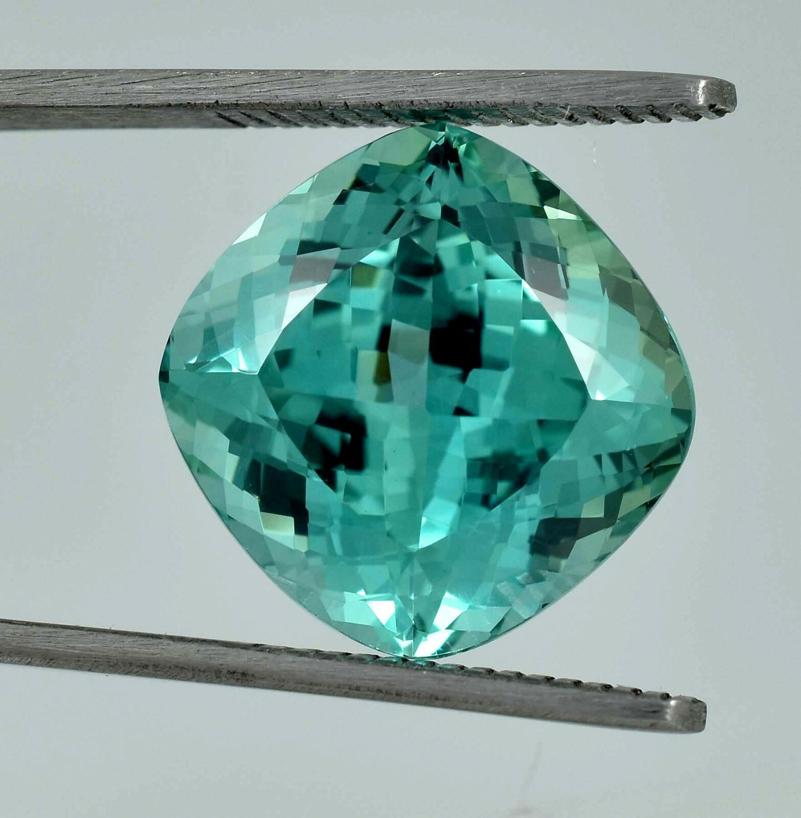 20.00 Ct Natural Flawless Blue Green Montana Sapphire Loose Cushion Cut Gemstone