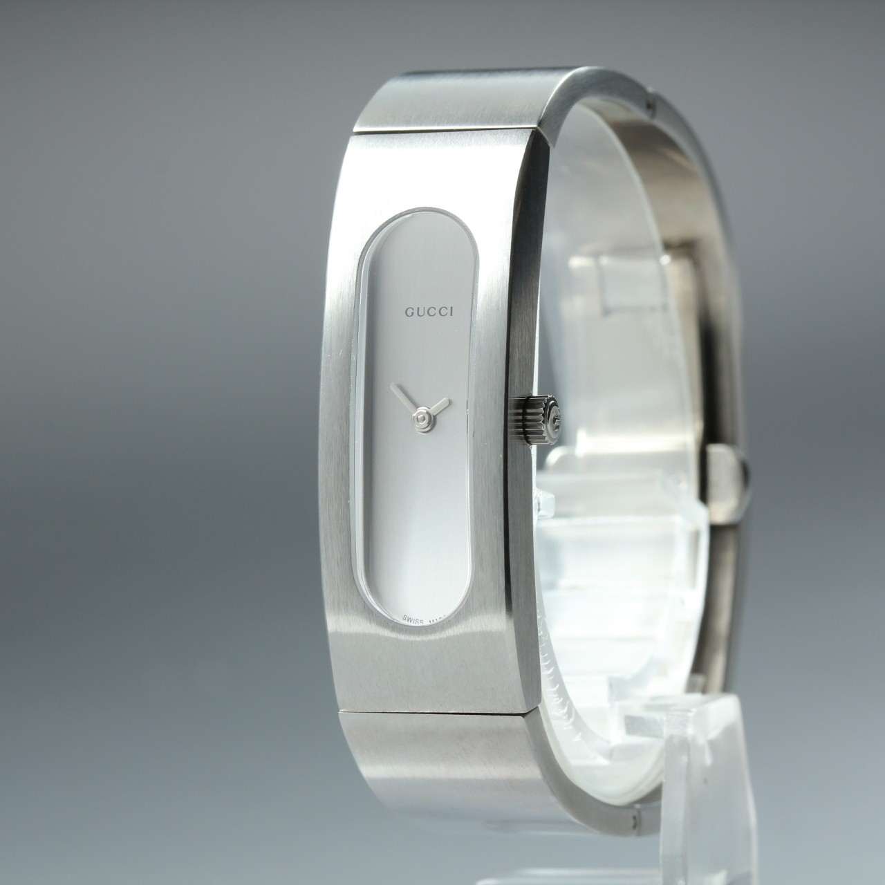 [MINT wBox] Vintage GUCCI 2400S Silver Dial Quartz Women’s Watch From Japan