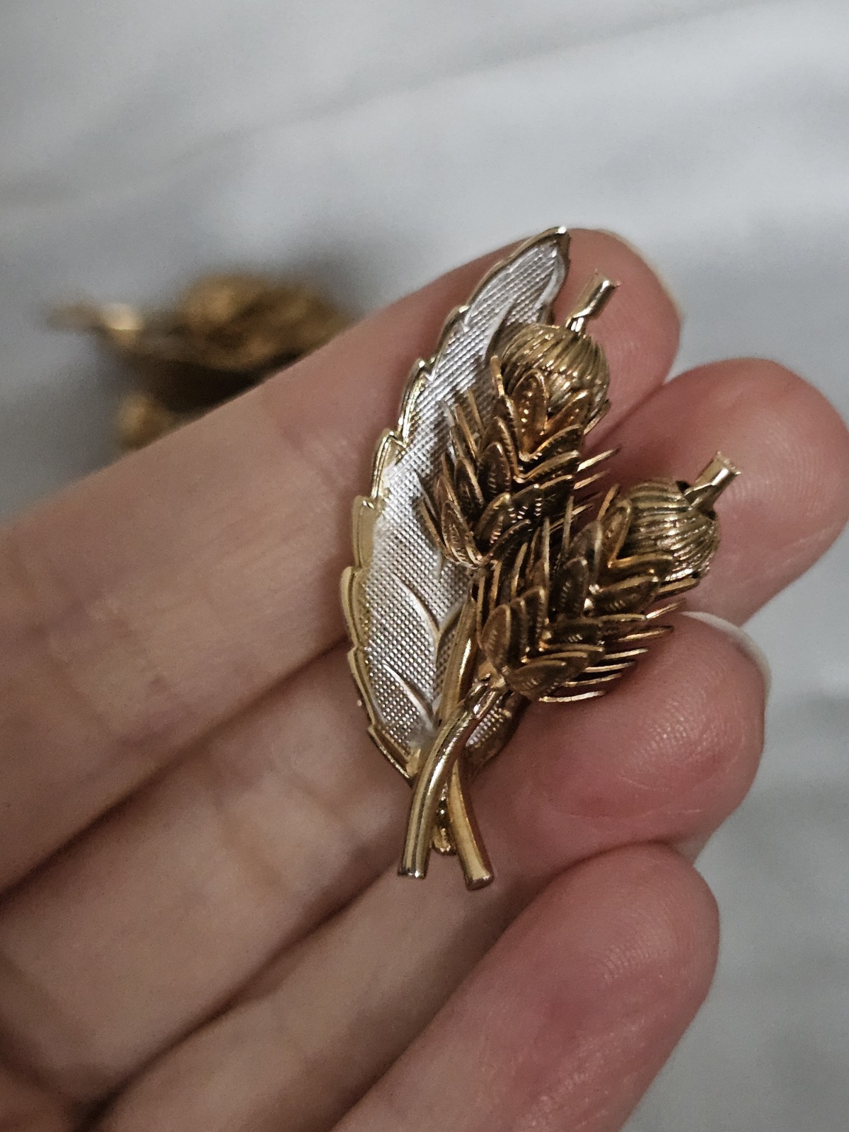Vintage Goldtone Two-tone Wheat Cattail Clip-on Earrings Ear Climber