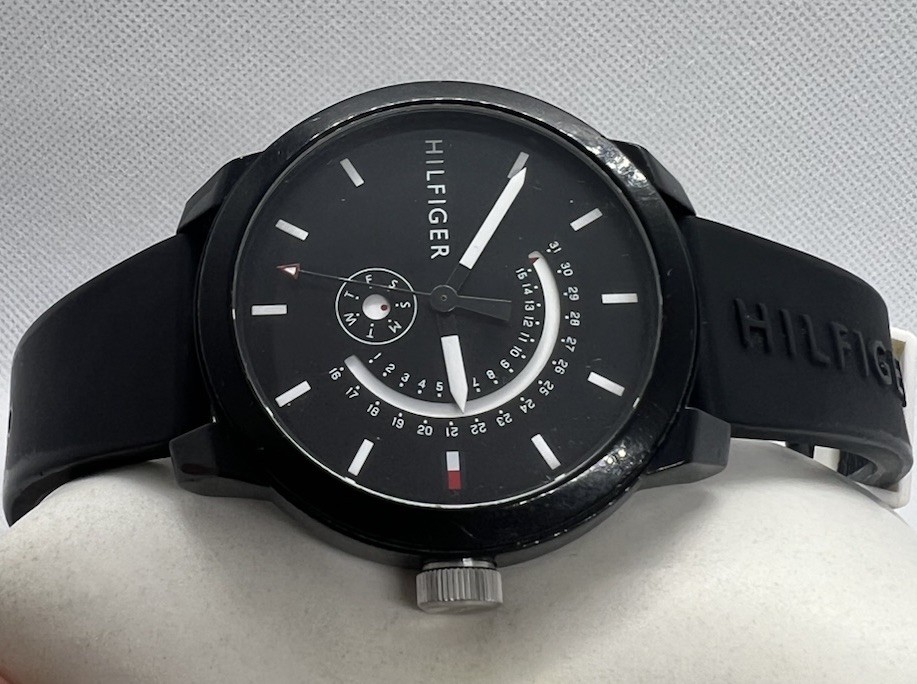 🌑🌑Luxury Unique Tommy Hilfiger Denim Fully Black Men’s Watch Day/Date🌑🌑