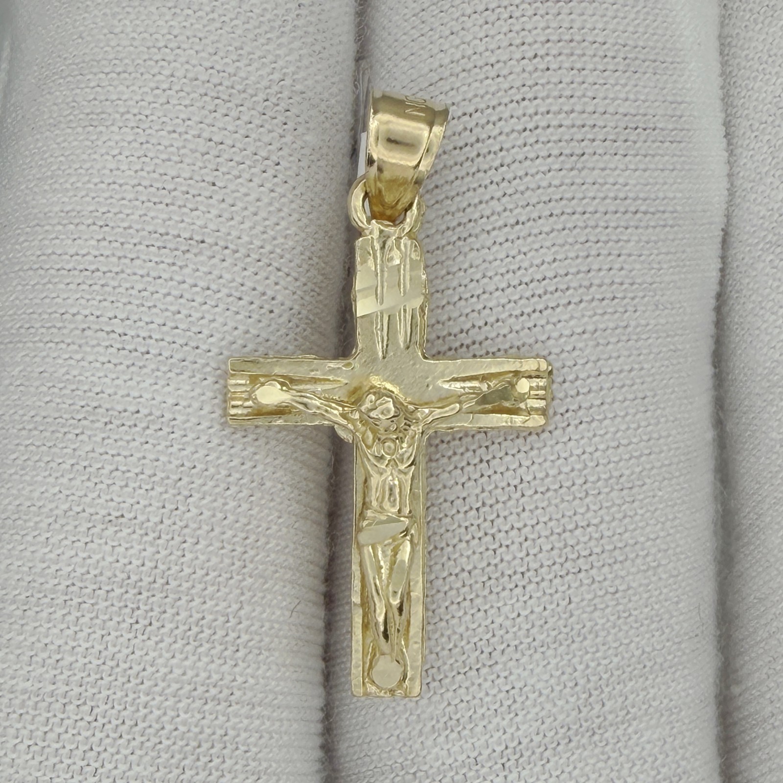 10k Yellow Gold Diamond-Cut Unisex Cross Crucifix Religious Charm Pendant