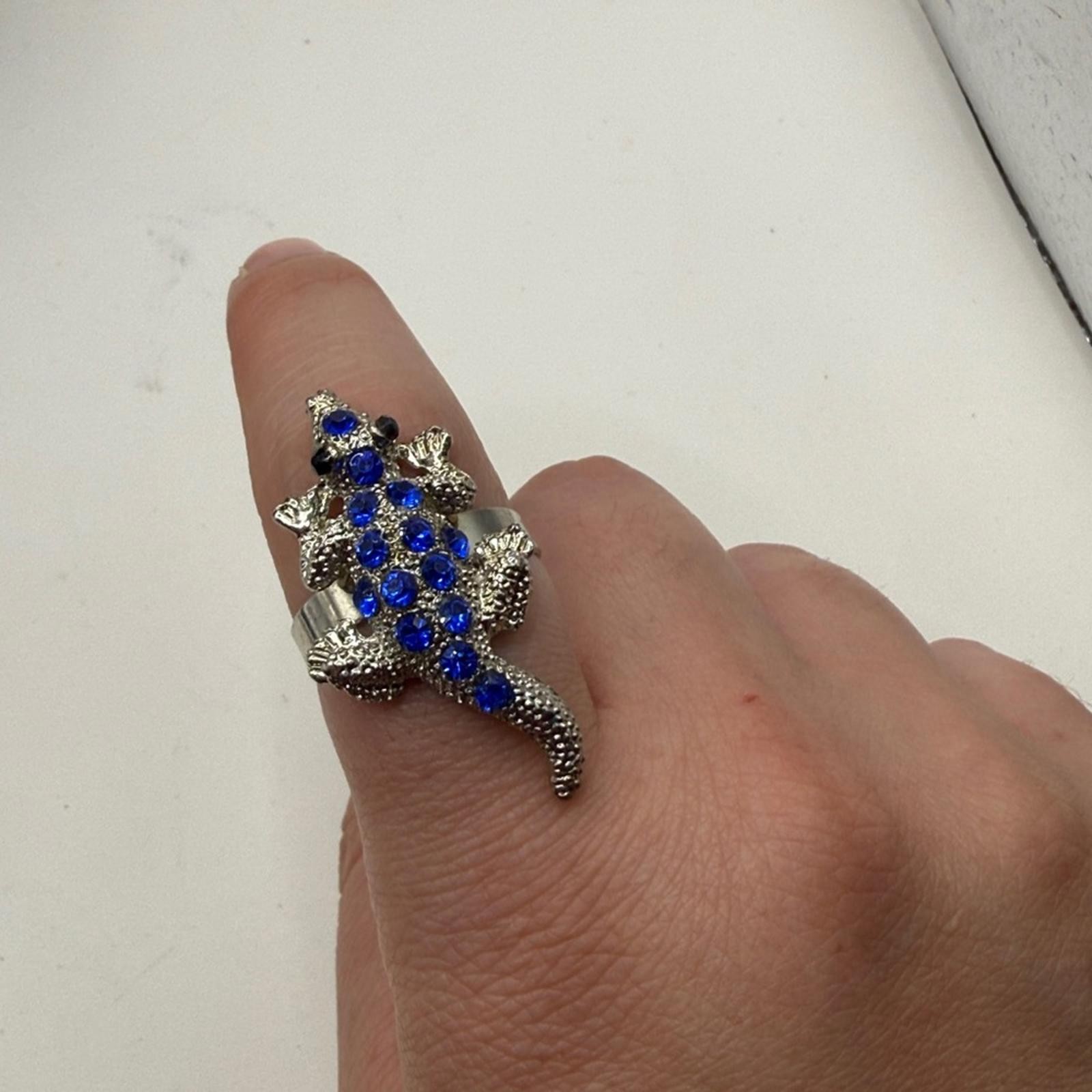 Vintage Silver Tone Alligator Crocodile Lizard Ring Blue Jewels Adjustable