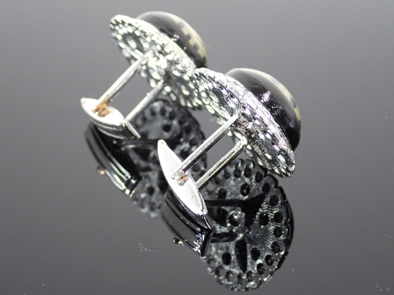 Vintage Dice Cufflinks Black Ivory Resin Casino Gambling Vegas Novelty Style
