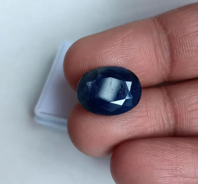 9 Carat Natural Blue Sapphire Oval Faceted Corundum Sapphire Loose Gemstone
