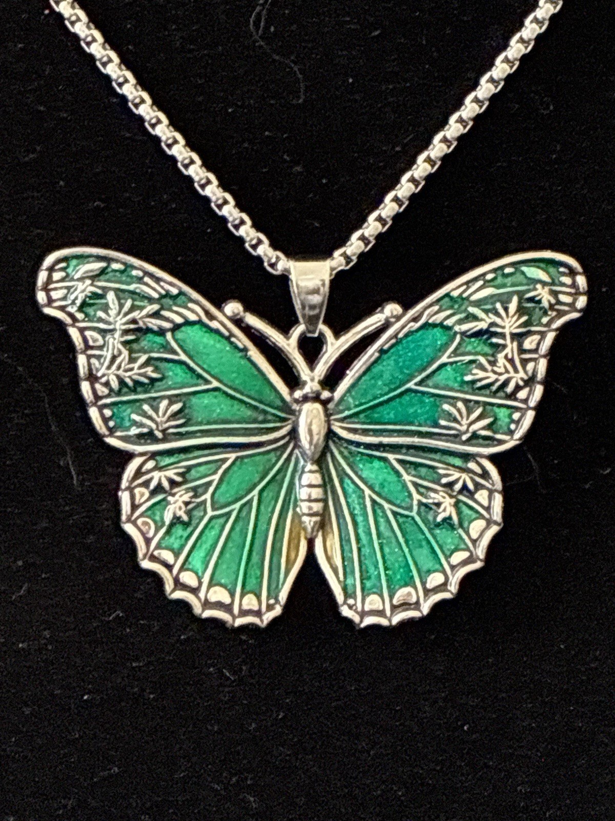Silver Tone Green Butterfly Charm Pendant Necklace Nature Theme Chain