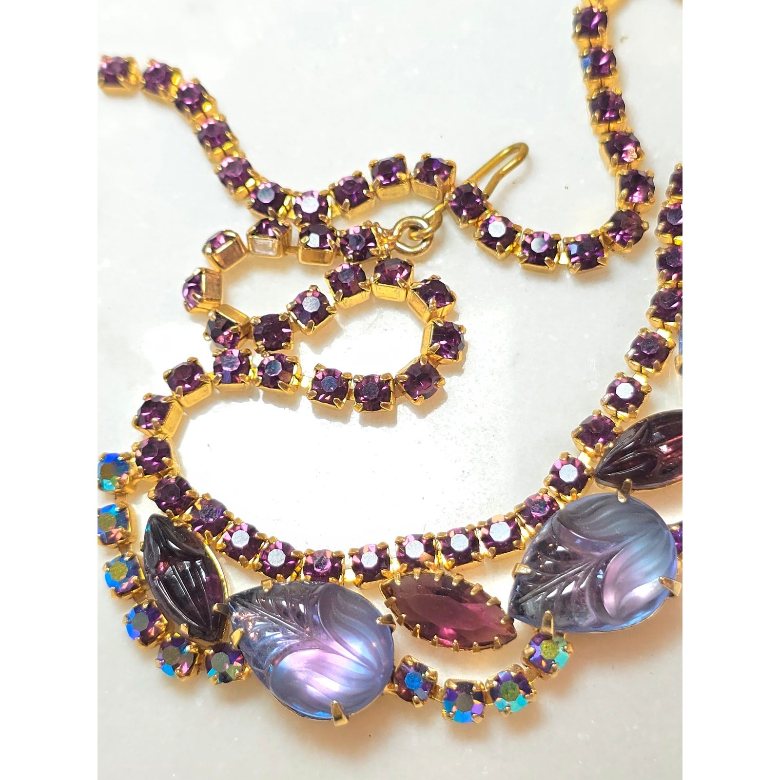 Florenza Unsigned Purple and Lavander Rhinestones Chocker.
