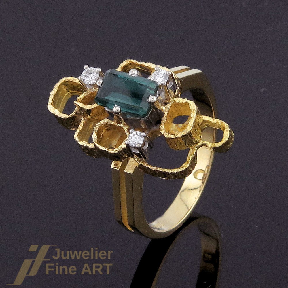 Tourmaline ring with 1 tourmaline + 3 brilliant-cut diamonds total approx 0.1…