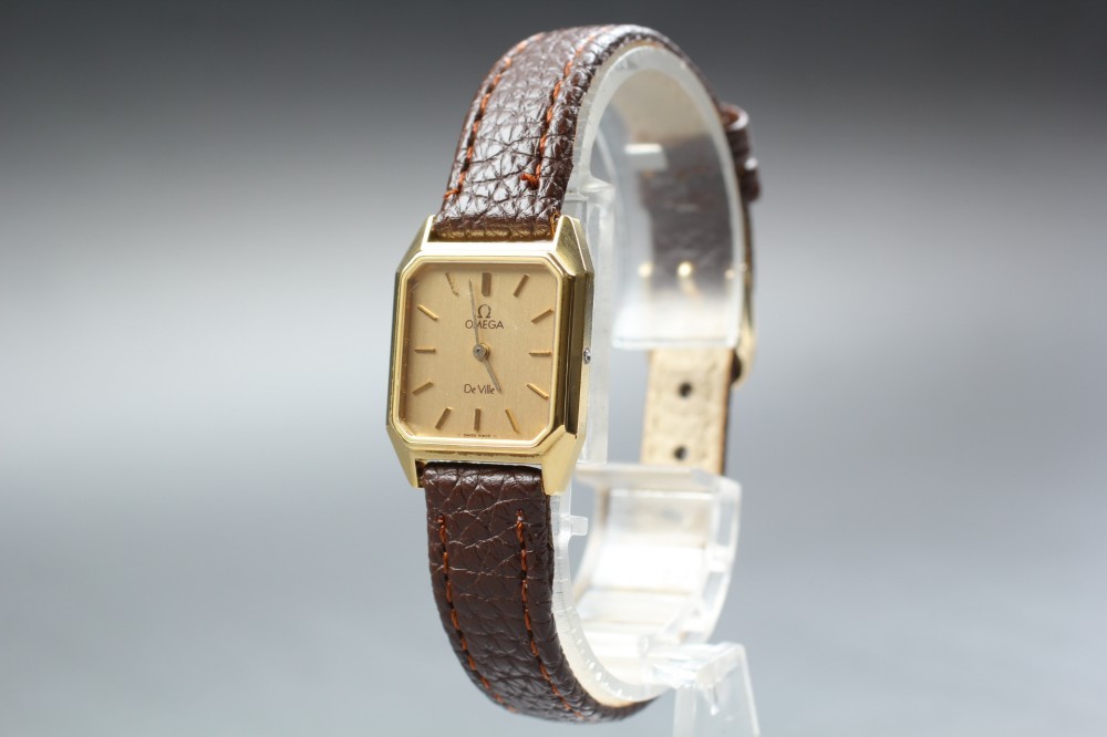 OMEGA De Ville 591.0254 Cal.1387 Gold Square Push Crown Quartz Ladies Watch 1984