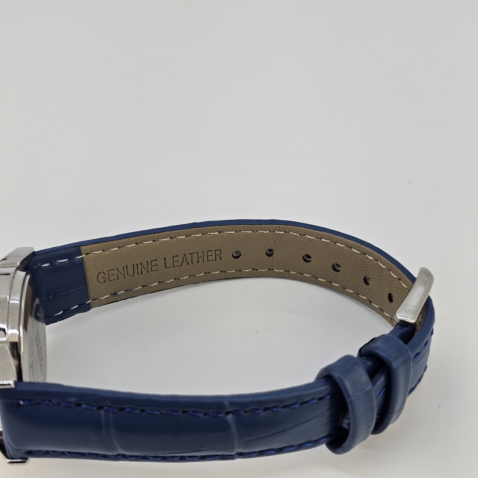 28MM Women Watch White Dial New Blue Leather Bands New Battery LIGHT NOT WORKING