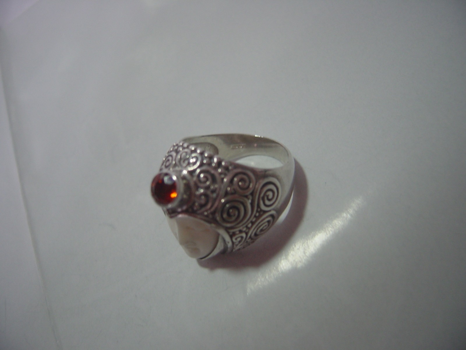 RARE-solid Silver 925 TJC Carved Face Goddess BALI Genuine pyrope garnet size n