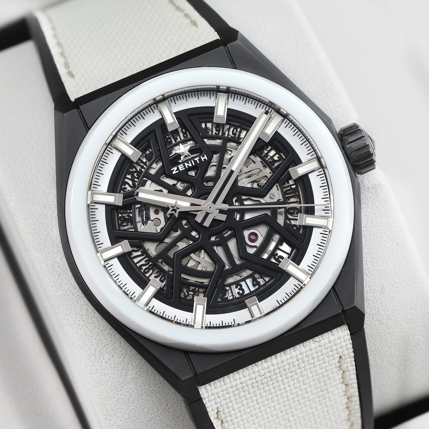 Zenith Defy Classic Ceramic 41mm BOUTIQUE EDITION 49.9005.670/11.R943
