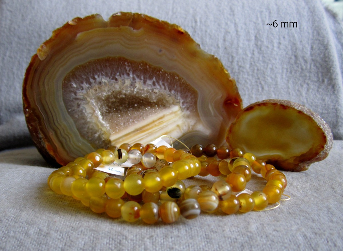 Honey / Amber Agate Bracelet • Approx Ø 6mm / Approx 15-22cm • Elastic